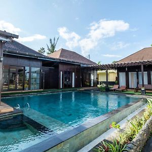 Suite Room Pool View